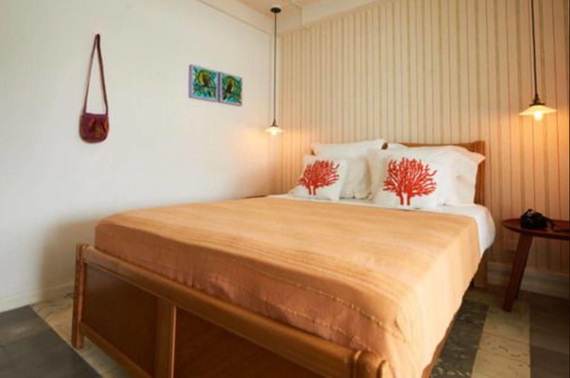Casa Del Rayo Verde Hotelito Solidario Портобело Экстерьер фото