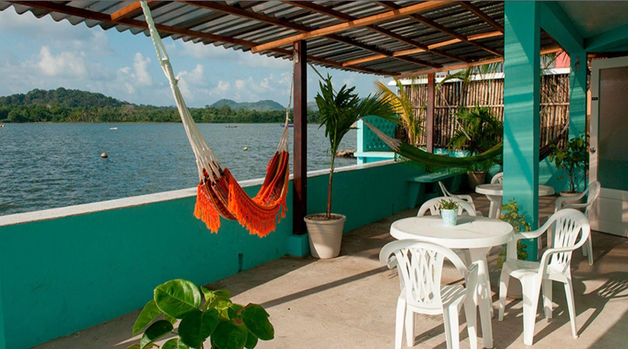 Casa Del Rayo Verde Hotelito Solidario Портобело Экстерьер фото
